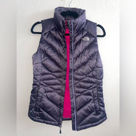 The North Face 550 Puffer Vest - Picture 1 of 3